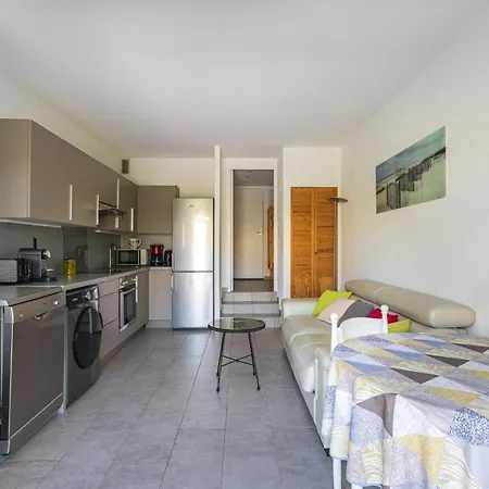 Les Marines Du Levant-2 By Interhome