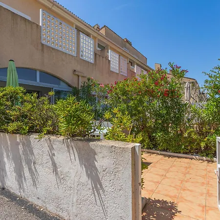 Apartament Les Marines Du Levant-2 By Interhome