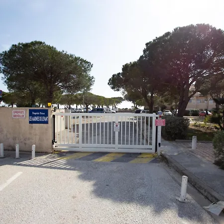 Appartamento Les Marines Du Levant-2 By Interhome *